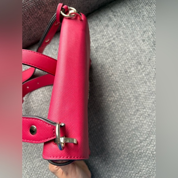 Brand new No tag Guess Georgiana Crossbody Flap Bag – Red - Picture 6 of 16